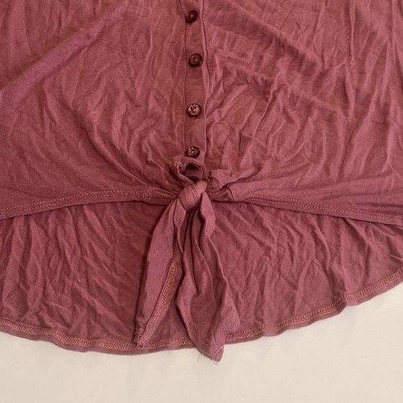 Green Envelope Mauve Button Tie Blouse - Picture 2 of 9